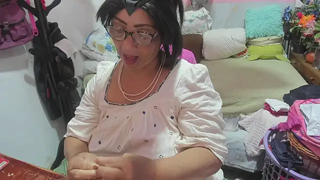 Mrs mommy  online show from 04.25.26