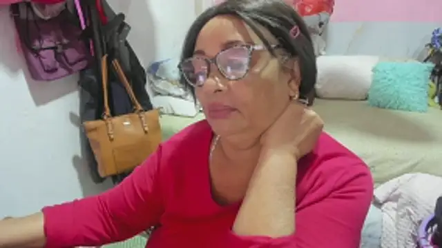 Mrs mommy  online show from 04.28.26