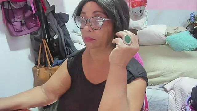 Mrs mommy  online show from 04.28.26
