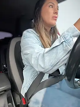 Snapshot of HotXMom chatting on 09.17.25 HotXMom online show from 09.17.25