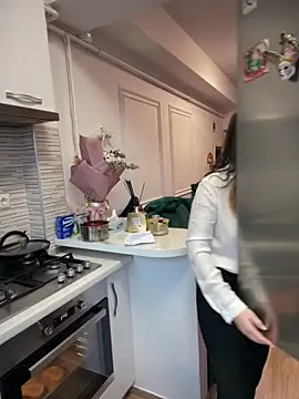 HotXMom online show from 02.05.26