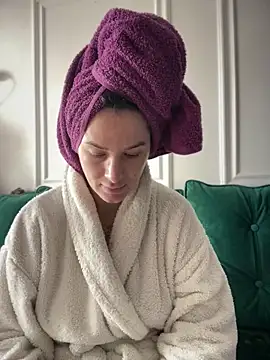 HotXMom online show from 03.01.26