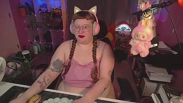 Snapshot of FatVeronica chatting on 03.30.26 FatVeronica online show from 03.30.26