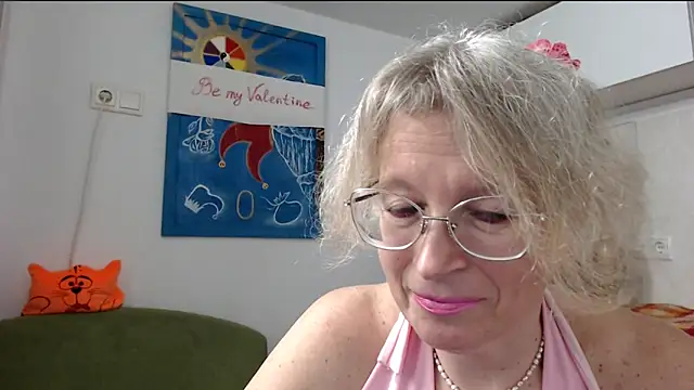 Snapshot of Zosya1111 chatting on 02.14.25 Zosya1111 online show from 02.14.25