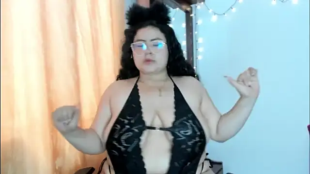 Snapshot of jessica_hot_28 chatting on 09.28.25 jessica hot 28 online show from 09.28.25