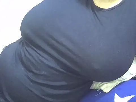 Snapshot of ana_faden chatting on 09.25.25 ana faden online show from 09.25.25