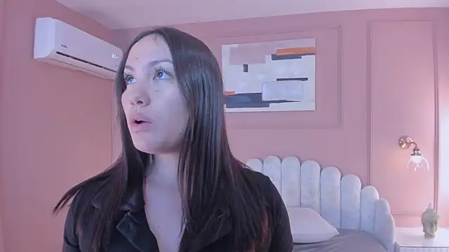 Snapshot of lia_ass_ chatting on 02.20.25 lia ass online show from 02.20.25