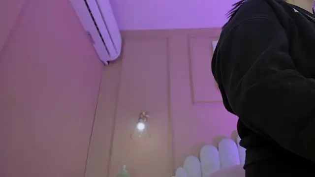 Snapshot of lia_ass_ chatting on 11.29.25 lia ass online show from 11.29.25