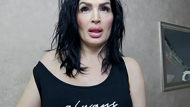 NicolleReyn online show from 02.11.25