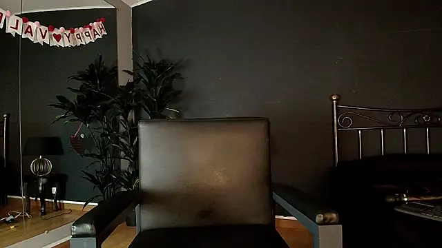 Snapshot of MyMayte chatting on 02.20.25 MyMayte online show from 02.20.25