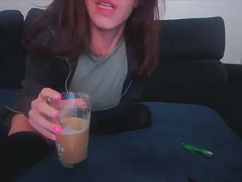 Snapshot of Daneris chatting on 01.21.25 Daneris online show from 01.21.25