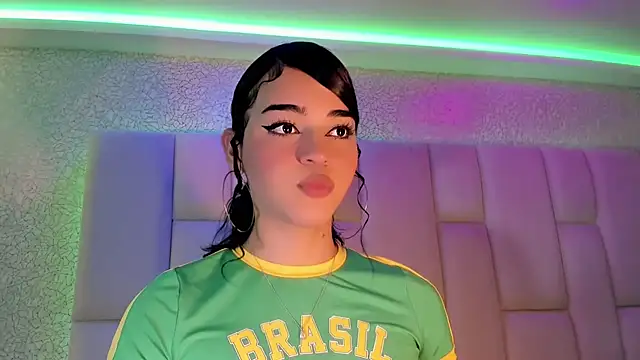 Snapshot of Summer_walkerr chatting on 01.20.25 Summer walkerr online show from 01.20.25