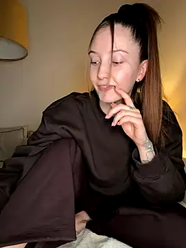 Snapshot of Sugarlina chatting on 12.16.25 Sugarlina online show from 12.16.25