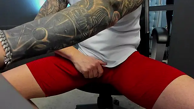 AronGrant online show from 10.06.25