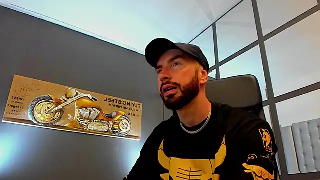 Snapshot of AronGrant chatting on 06.16.26 AronGrant online show from 06.16.26