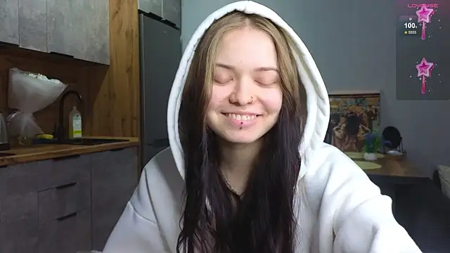 Snapshot of doll_lol_ chatting on 01.12.25 doll lol  online show from 01.12.25
