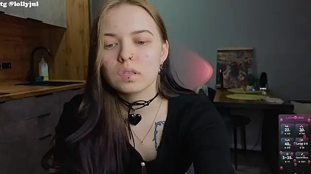 Snapshot of doll_lol_ chatting on 03.16.25 doll lol  online show from 03.16.25