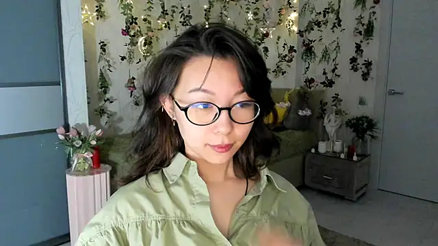 Snapshot of AgnieszkaBanana chatting on 06.17.26 AgnieszkaBanana online show from 06.17.26