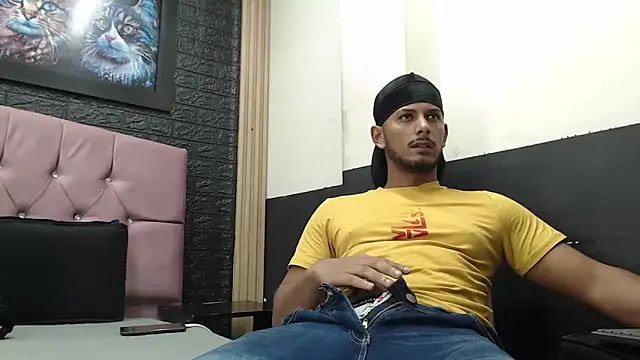 Chris Dick23 online show from 10.18.25