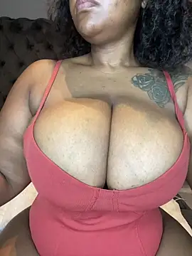 Snapshot of MILL204 chatting on 03.03.25 MILL204 online show from 03.03.25