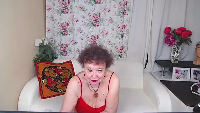 YourHotGranny online show from 06.12.26