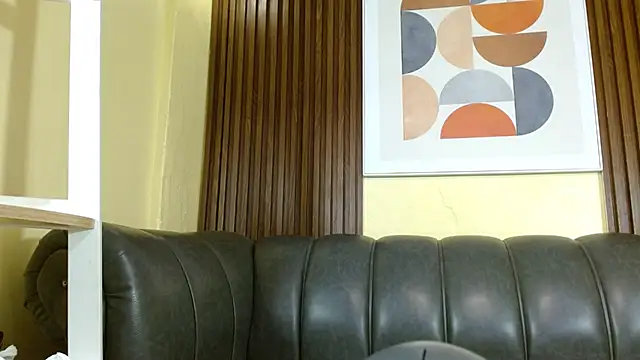 Nicole Ramires online show from 02.05.26