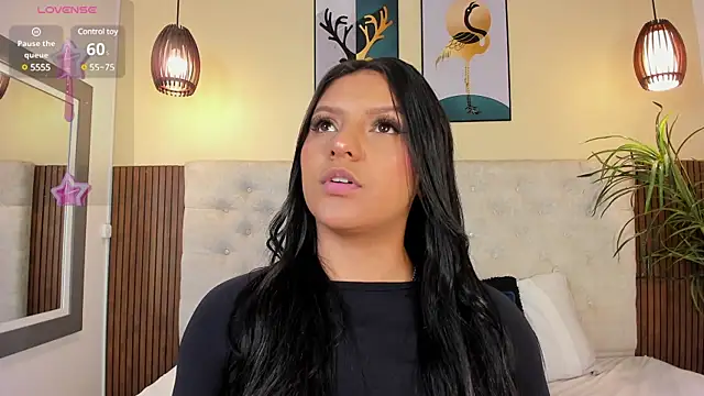 Snapshot of NicolleeEvanss chatting on 02.24.25 NicolleeEvanss online show from 02.24.25