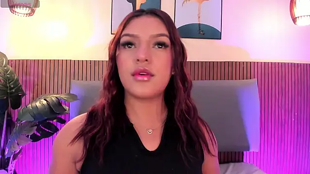 NicolleeEvanss online show from 05.21.26