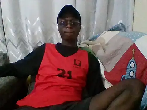 Snapshot of sexy4348 chatting on 09.15.25 sexy4348 online show from 09.15.25