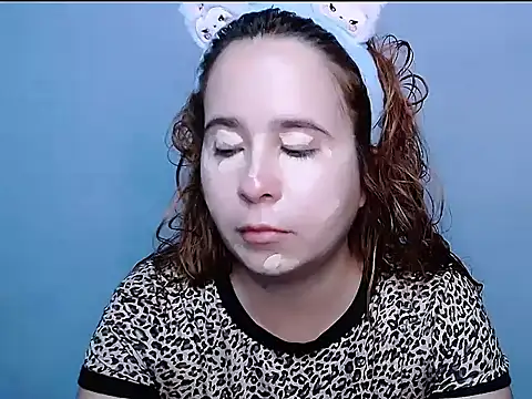 SubLayla01 online show from 09.22.25