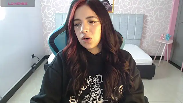 Snapshot of ninfa1_ch chatting on 12.23.24 ninfa1 ch online show from 12.23.24