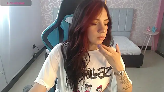 Snapshot of ninfa1_ch chatting on 12.30.24 ninfa1 ch online show from 12.30.24