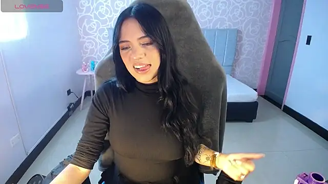 Snapshot of ninfa1_ch chatting on 01.18.25 ninfa1 ch online show from 01.18.25