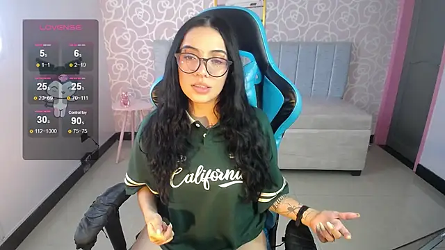 Snapshot of ninfa1_ch chatting on 01.24.25 ninfa1 ch online show from 01.24.25