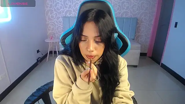 Snapshot of ninfa1_ch chatting on 02.04.25 ninfa1 ch online show from 02.04.25