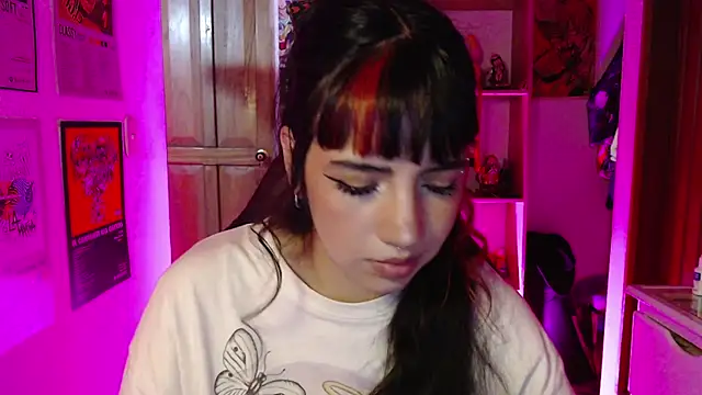 Snapshot of ninfa1_ch chatting on 11.26.25 ninfa1 ch online show from 11.26.25