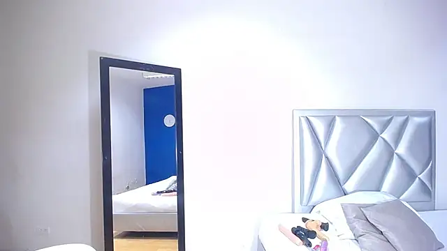 exotic karmella online show from 01.14.25