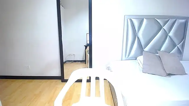 exotic karmella online show from 02.21.25