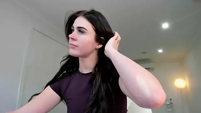 aus queen online show from 10.10.25