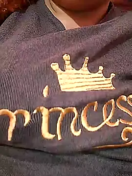 Snapshot of carmelasexy chatting on 12.20.25 carmelasexy online show from 12.20.25