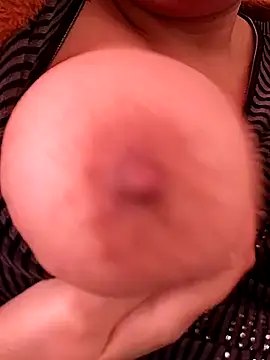 Snapshot of carmelasexy chatting on 01.08.26 carmelasexy online show from 01.08.26