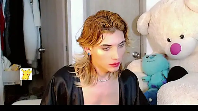 Snapshot of honey_skin chatting on 12.21.24 honey skin online show from 12.21.24