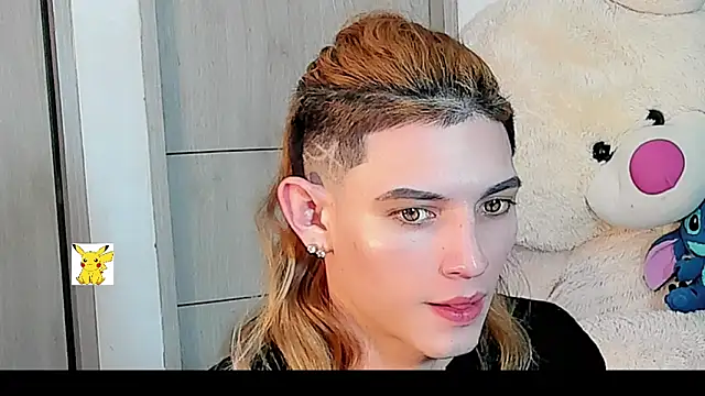 Snapshot of honey_skin chatting on 01.01.25 honey skin online show from 01.01.25