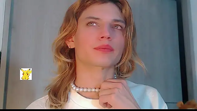 Snapshot of honey_skin chatting on 02.24.25 honey skin online show from 02.24.25