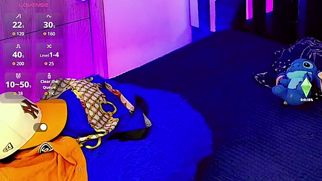 Snapshot of honey_skin chatting on 10.02.25 honey skin online show from 10.02.25