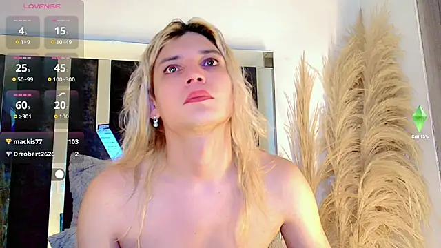 Snapshot of honey_skin chatting on 02.13.26 honey skin online show from 02.13.26