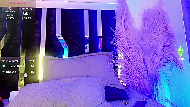 Snapshot of honey_skin chatting on 02.15.26 honey skin online show from 02.15.26