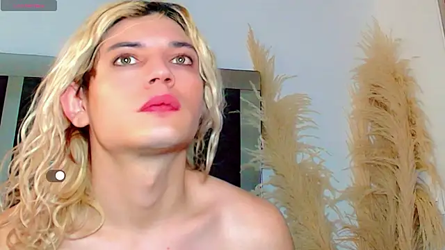 Snapshot of honey_skin chatting on 02.21.26 honey skin online show from 02.21.26