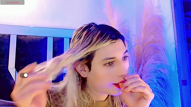 Snapshot of honey_skin chatting on 02.23.26 honey skin online show from 02.23.26