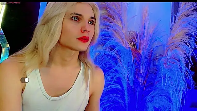 Snapshot of honey_skin chatting on 03.07.26 honey skin online show from 03.07.26